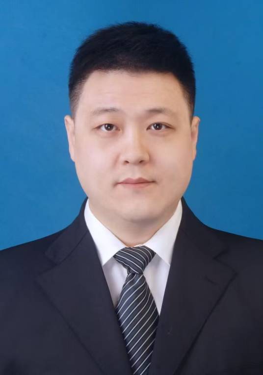 袁炜（黄金投资分析师）