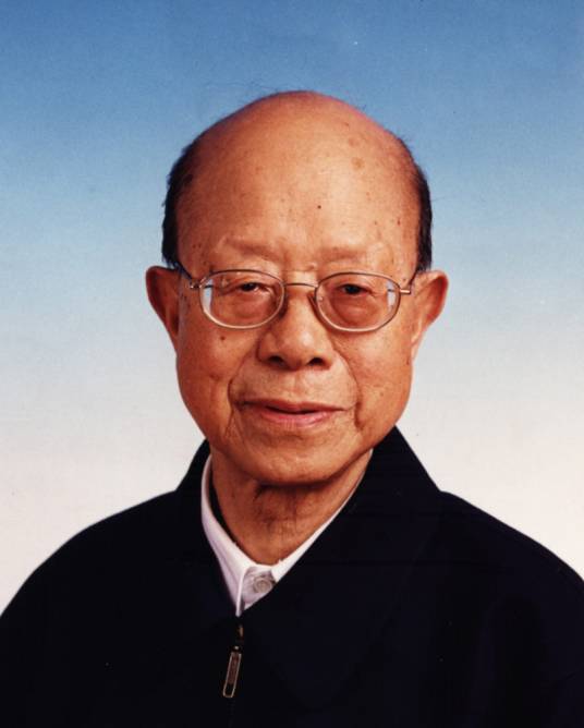 江流（中国社会科学院学部委员、马克思主义理论家、教育家）