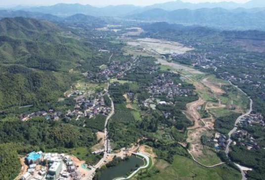青山村（浙江省杭州市余杭区黄湖镇下辖行政村）