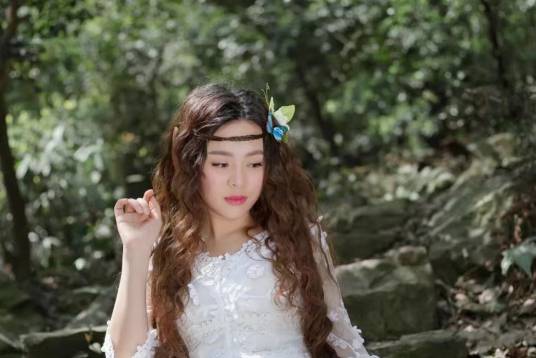 曾敏（中国内地女编剧、导演，湖南长沙曲艺家协会副秘书长，长沙格灵瞳话编剧工作室创始人）