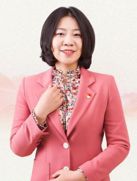 周婕（全国劳动模范，红马甲集团股份有限公司副董事长）
