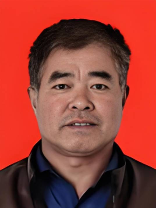 王建亮（陈户烈士纪念塔第三代守塔人）