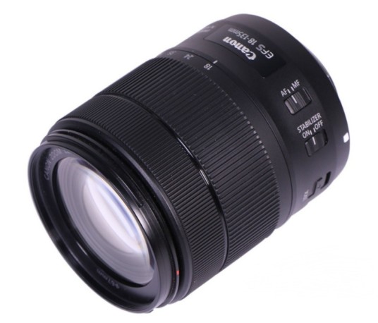 佳能EF-S 18-135mm f/3.5-5.6 IS USM