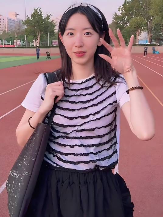 日本女生小雪kawaii