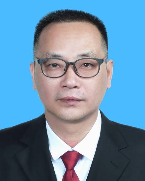 张镇垚