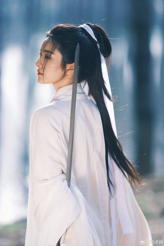 玥卿（电视剧《少年白马醉春风》中的女配角）