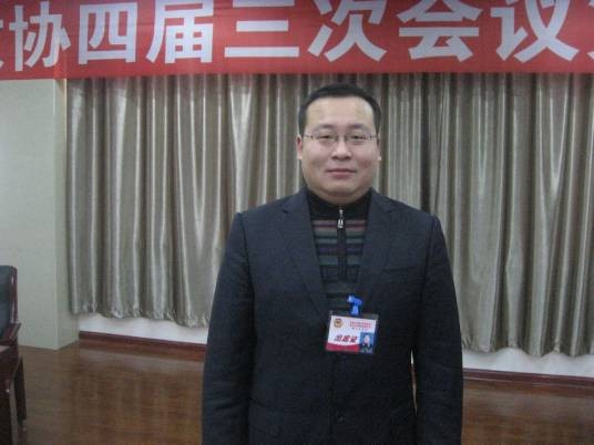 张恺新