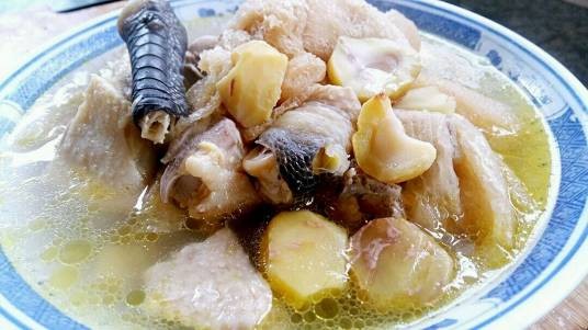 炖土鸡