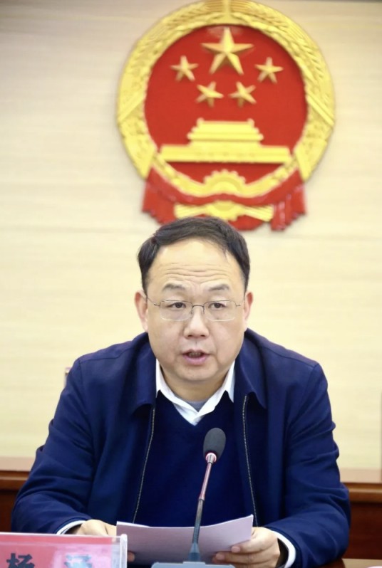 杨涵（河南省平顶山市鲁山县委副书记，县人民政府县长）