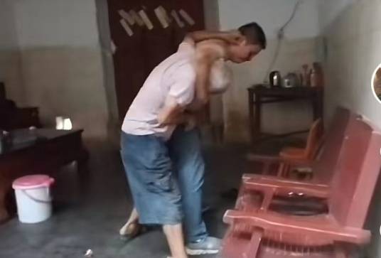 8·14五华“老人被打昏迷、孙子跳河身亡”案