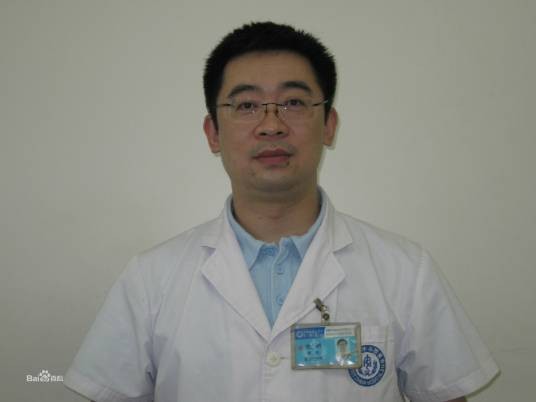 沈彬（四川大学华西医院骨科主任医师、教授）
