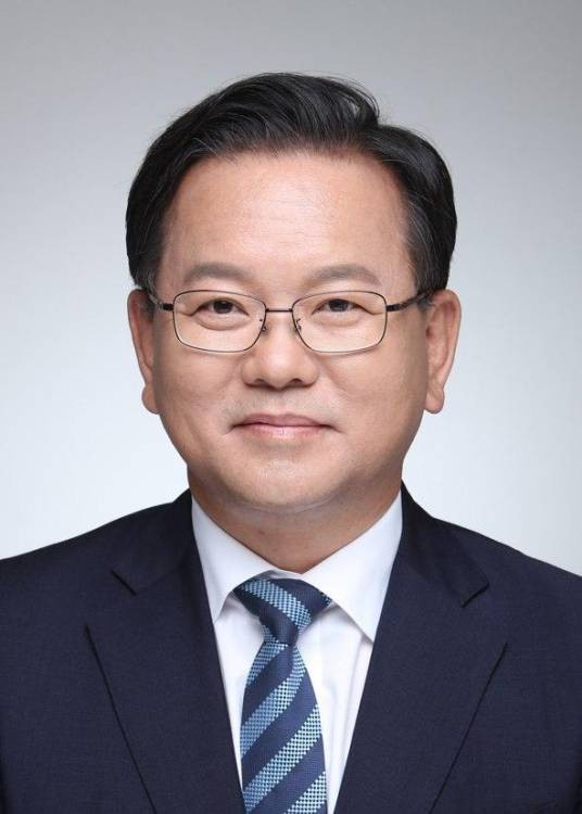 金富谦