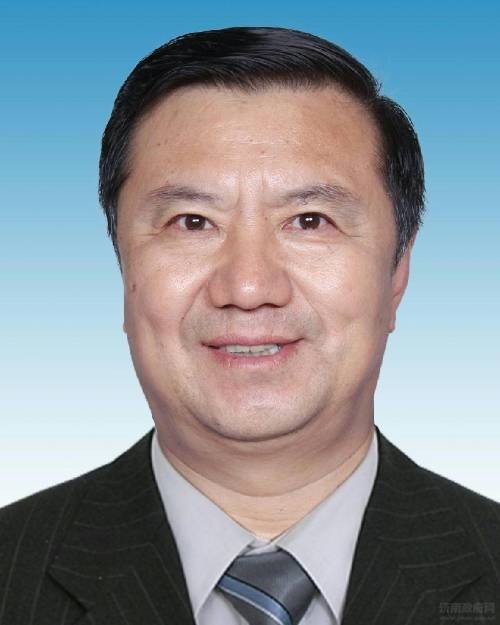 李兴春（济南市人民政府外事办公室原党组成员、副主任）