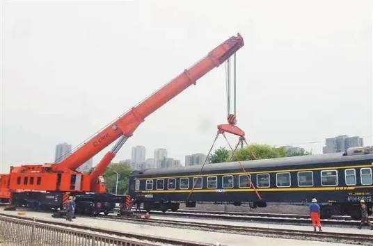 铁路起重机