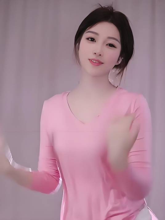 皮皮小可爱跳舞