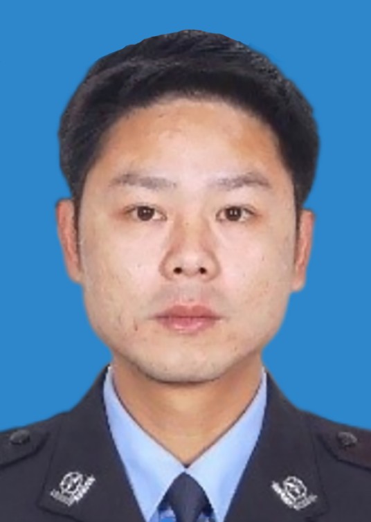 黄忠凯（“特级英雄”黄继光烈士的亲侄，四川省德阳市中江县公安局特巡警大队副队长）
