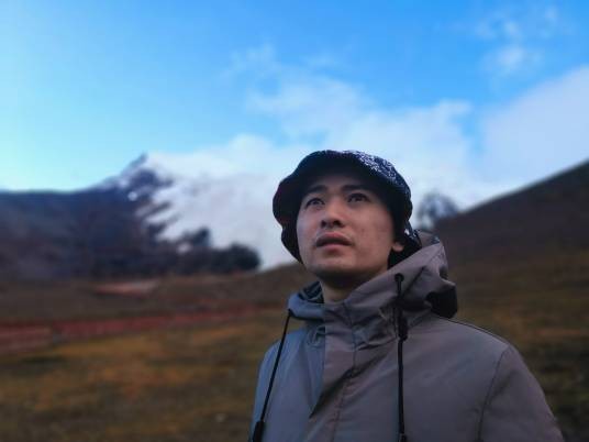 刘华（中国诗人、扬子江年度青年诗人奖获得者）