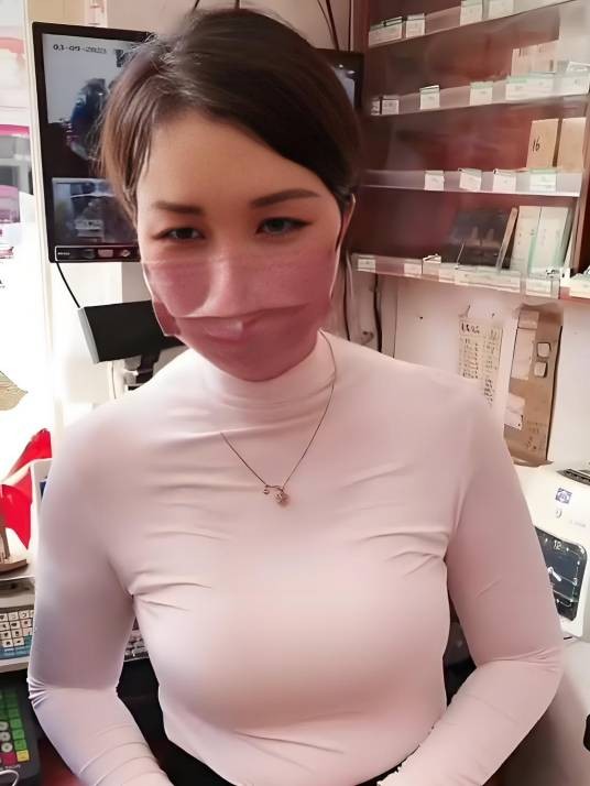 副食店老板娘