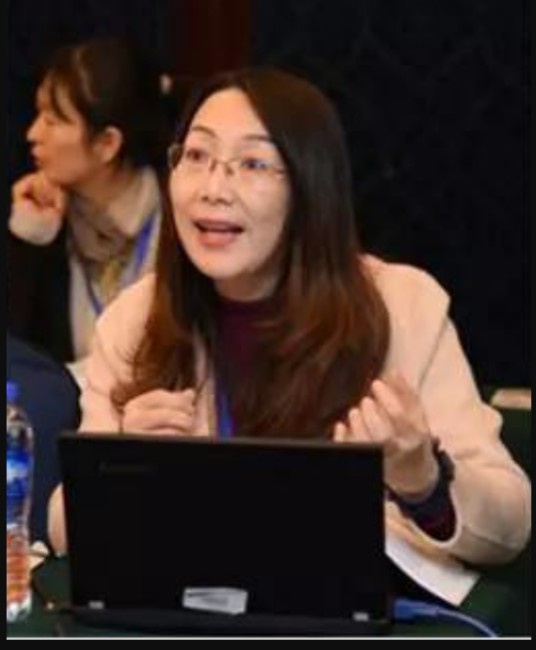 李喜燕（重庆工商大学法学与社会学院教授）