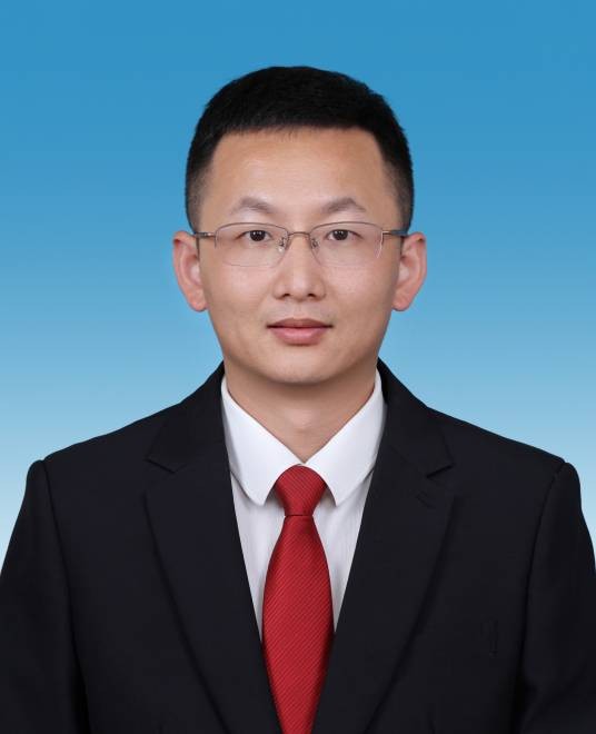 李哲（贵州省安顺市普定县委常委、县人民政府副县长）