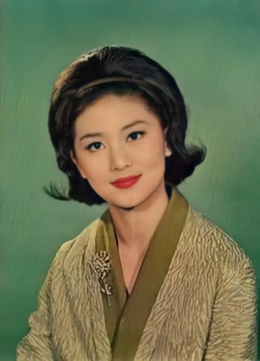 苗金凤去世