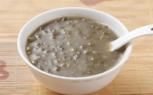 绿豆芦荟水