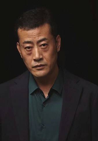 严鹏（演员）