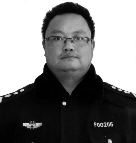 达德明