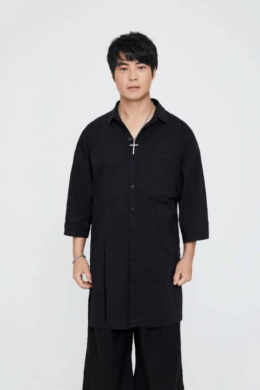 苦果（中国内地摇滚乐队麻园诗人主唱）