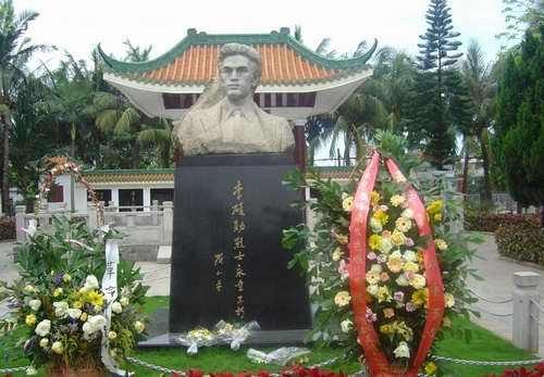 李硕勋烈士纪念亭
