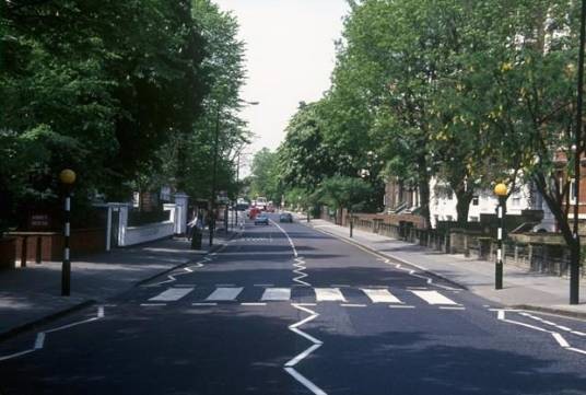 Abbey Road（伦敦街道）