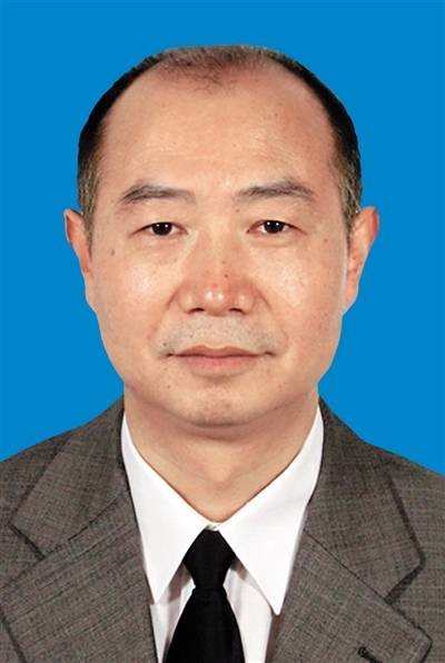 王明华（四川省绵阳市政府原副市长、市公安局原局长）