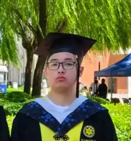 赵振华（湖南衡阳的三胞胎兄弟之一，中国科学院大学毕业生）