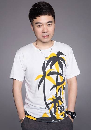 周杰（主持人）