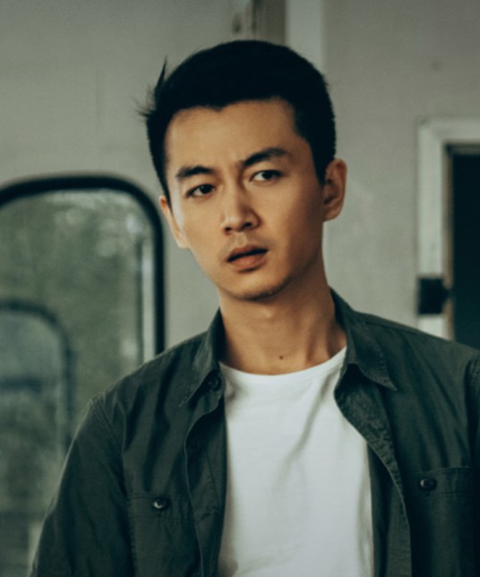 陆行知（陈晓饰演的刑警角色）