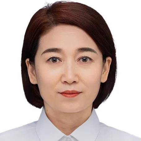 李丽莎（内蒙古自治区律师协会仲裁专业委员会副主任）
