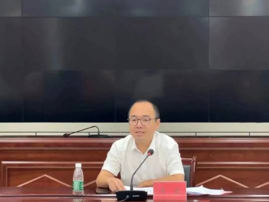 黄镇（福建省宁德市寿宁县委常委、组织部部长）