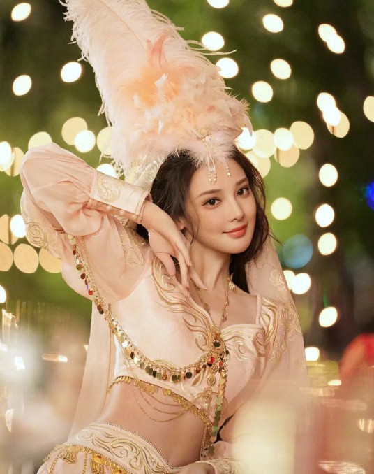 欣然（电影《传说》中由彭小苒饰演的角色）