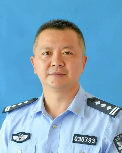 童勇（景德镇市公安局党委委员、乐平市公安局局长）