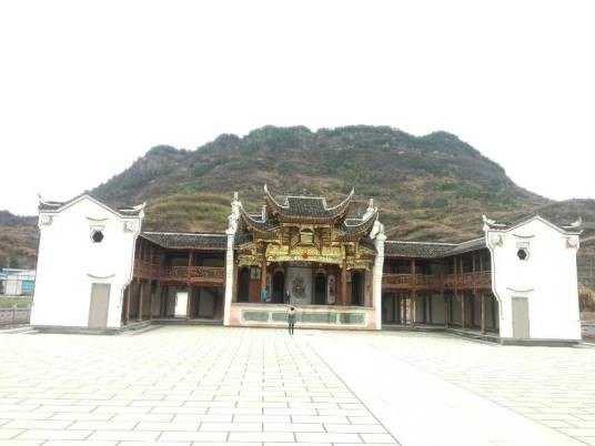 梁村（浙江省丽水市莲都区老竹畲族镇下辖村）