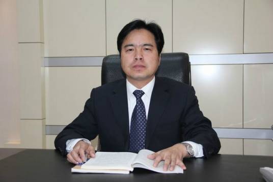 王荣峰（黑龙江省鸡西市教育工作者）