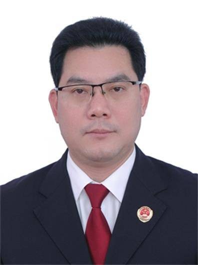 郭剑锋（广东省高州市人民检察院党组书记、检察长）