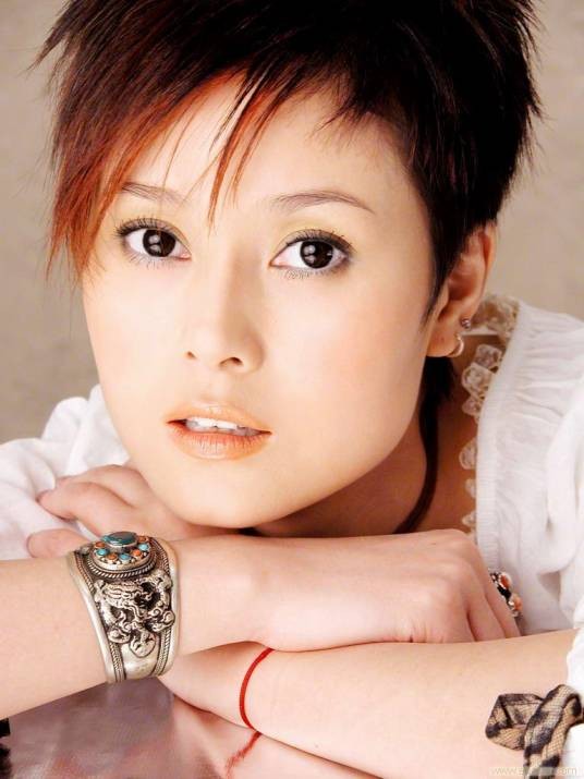 问题（2002年艾雨演唱歌曲）