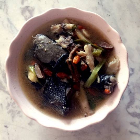 茯苓当归炖乌鸡汤