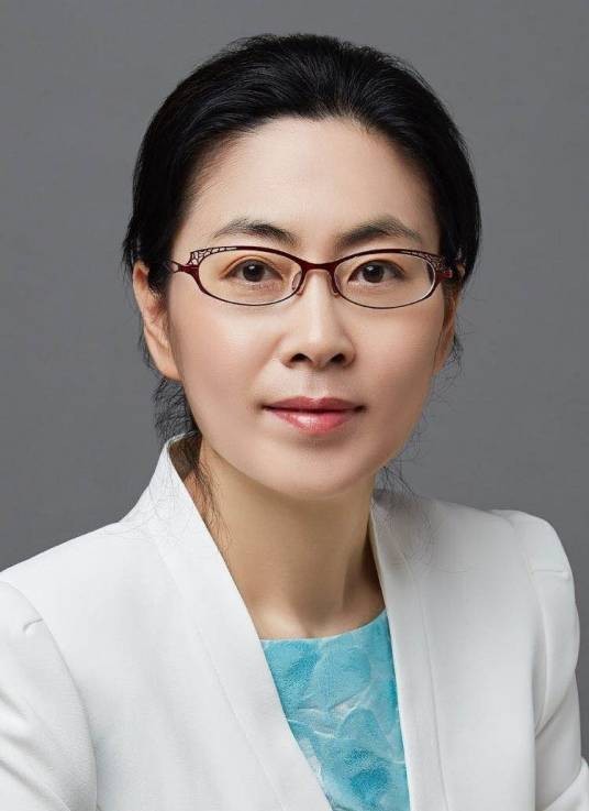 侯丽敏(华东理工大学商学院教授、党委书记)