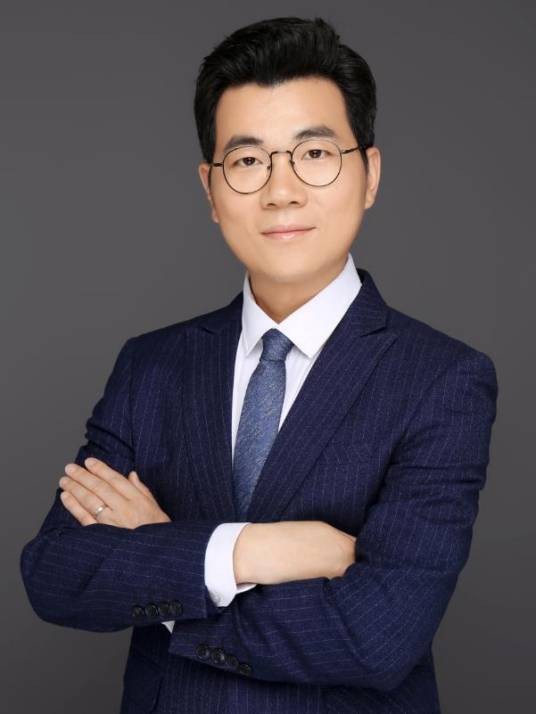 胡旭辉（北京大学外国语学院长聘副教授）