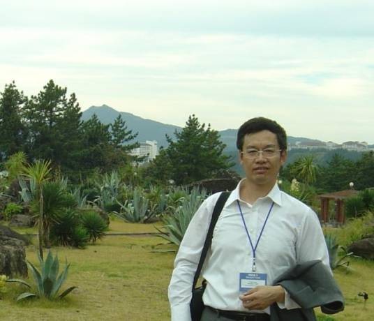 张跃（北京航空航天大学教授）