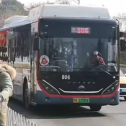 武汉公交806路