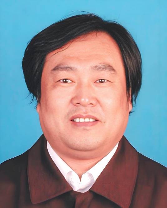 刘东（中央音乐学院声乐歌剧系教授）