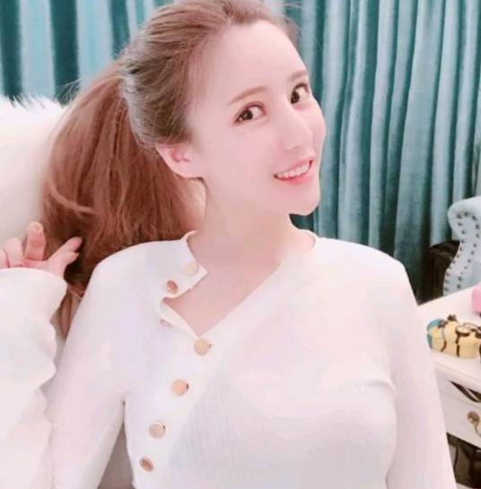 小白白(主播)